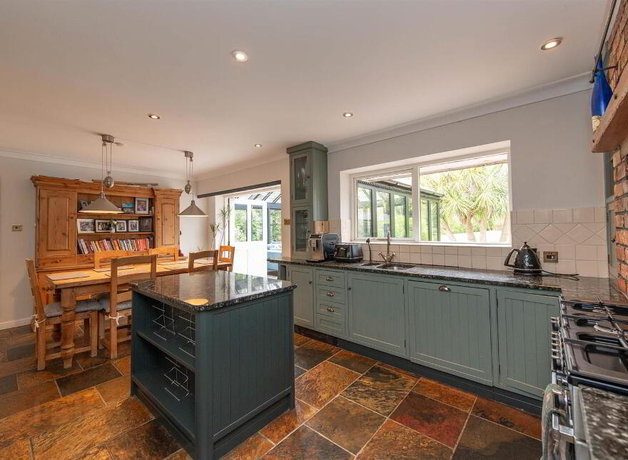 21 Broomhill Road, Spa, Ballynahinch, BT24 8QD