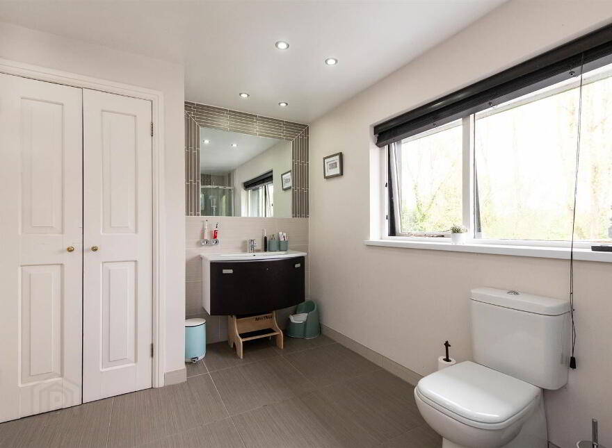 21 Broomhill Road, Spa, Ballynahinch, BT24 8QD