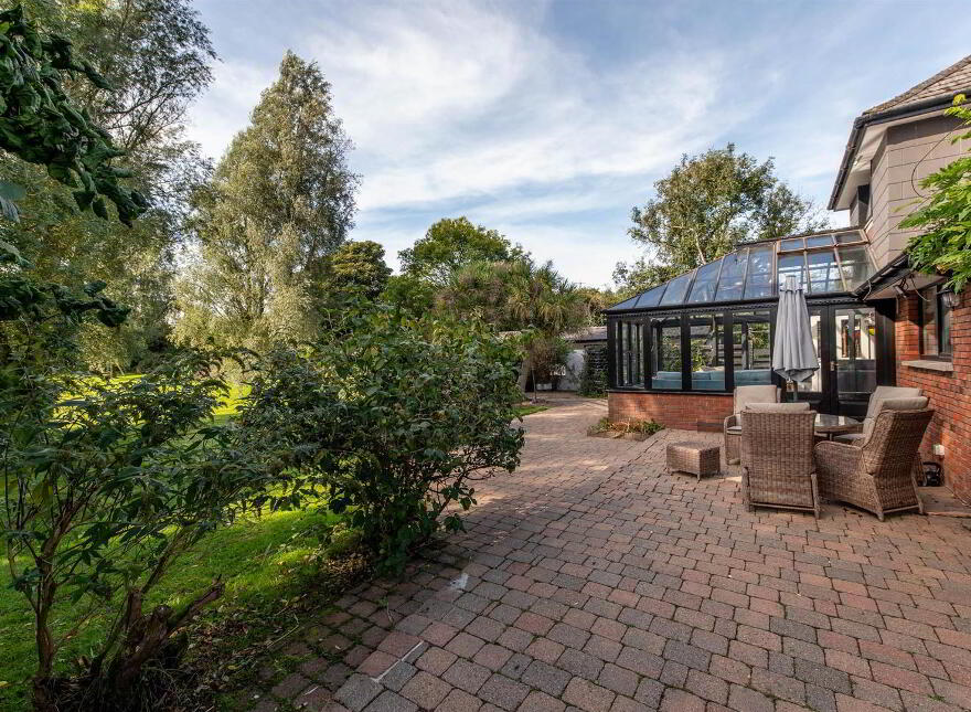 21 Broomhill Road, Spa, Ballynahinch, BT24 8QD