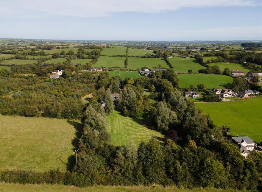 21 Broomhill Road, Spa, Ballynahinch, BT24 8QD