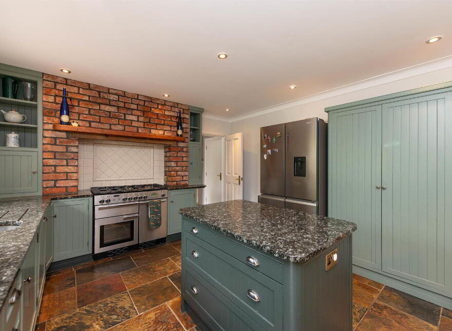 21 Broomhill Road, Spa, Ballynahinch, BT24 8QD
