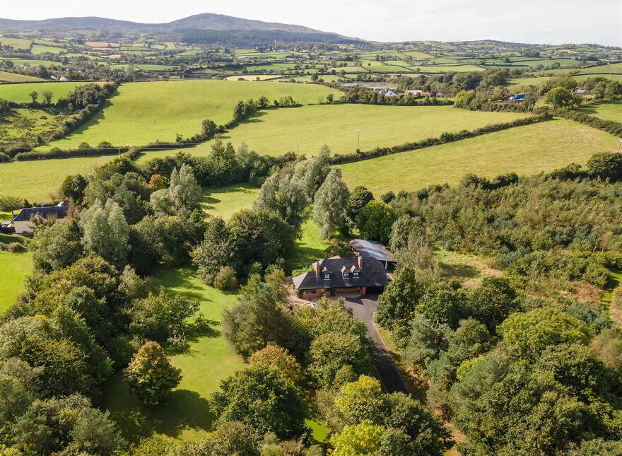 21 Broomhill Road, Spa, Ballynahinch, BT24 8QD