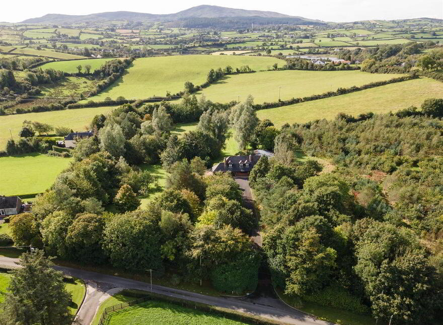 21 Broomhill Road, Spa, Ballynahinch, BT24 8QD