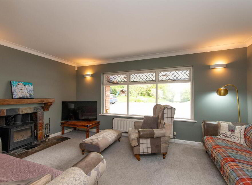 21 Broomhill Road, Spa, Ballynahinch, BT24 8QD
