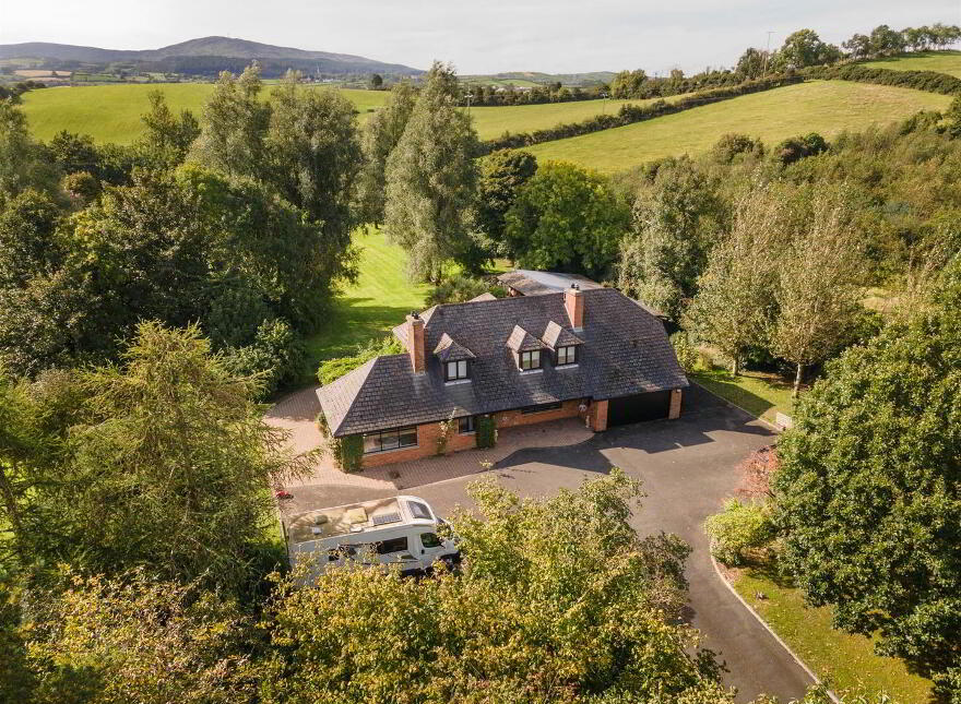 21 Broomhill Road, Spa, Ballynahinch, BT24 8QD
