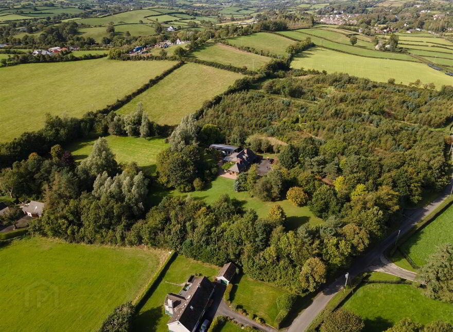 21 Broomhill Road, Spa, Ballynahinch, BT24 8QD