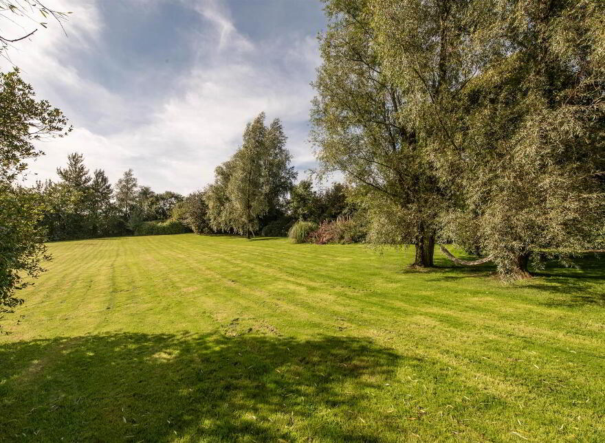 21 Broomhill Road, Spa, Ballynahinch, BT24 8QD