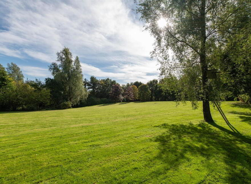 21 Broomhill Road, Spa, Ballynahinch, BT24 8QD