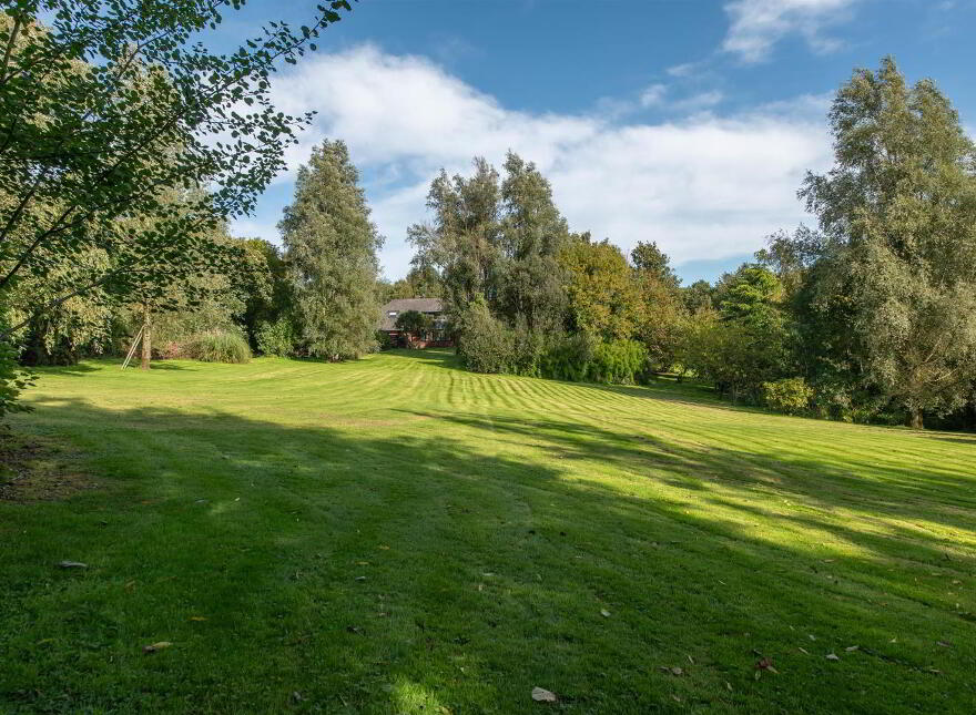 21 Broomhill Road, Spa, Ballynahinch, BT24 8QD