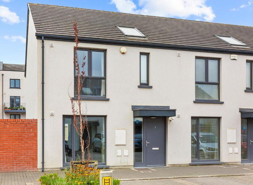 1 St. Helen's Court, Adamstown, K78E0K0 photo