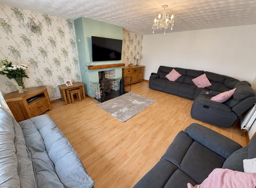98 Duncastle Park, Newbuildings, L'Derry, BT47 2QL