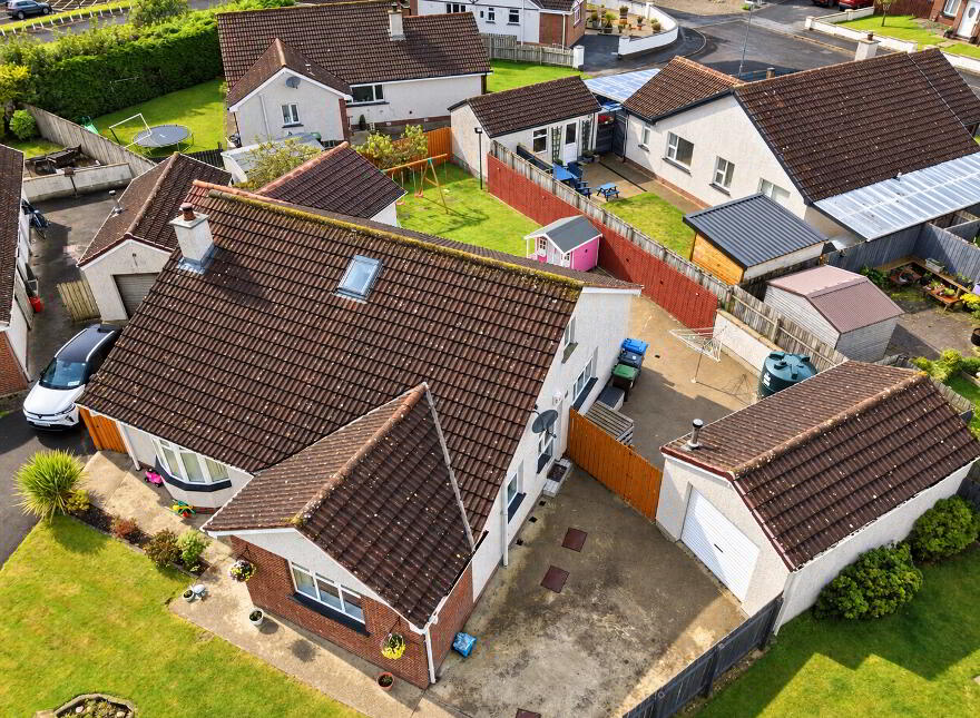 98 Duncastle Park, Newbuildings, L'Derry, BT47 2QL