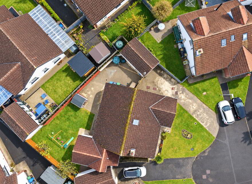 98 Duncastle Park, Newbuildings, L'Derry, BT47 2QL