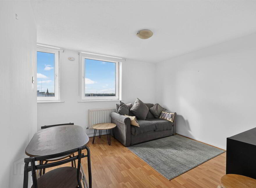 Apt 805, Bradbury Court, Lisburn Road, Belfast, BT9 7JL