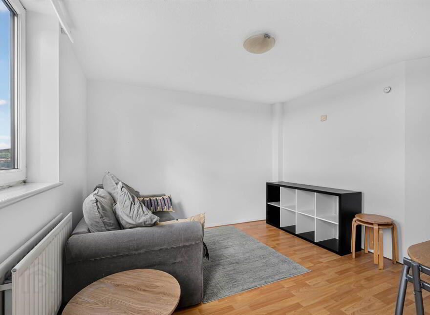Apt 805, Bradbury Court, Lisburn Road, Belfast, BT9 7JL