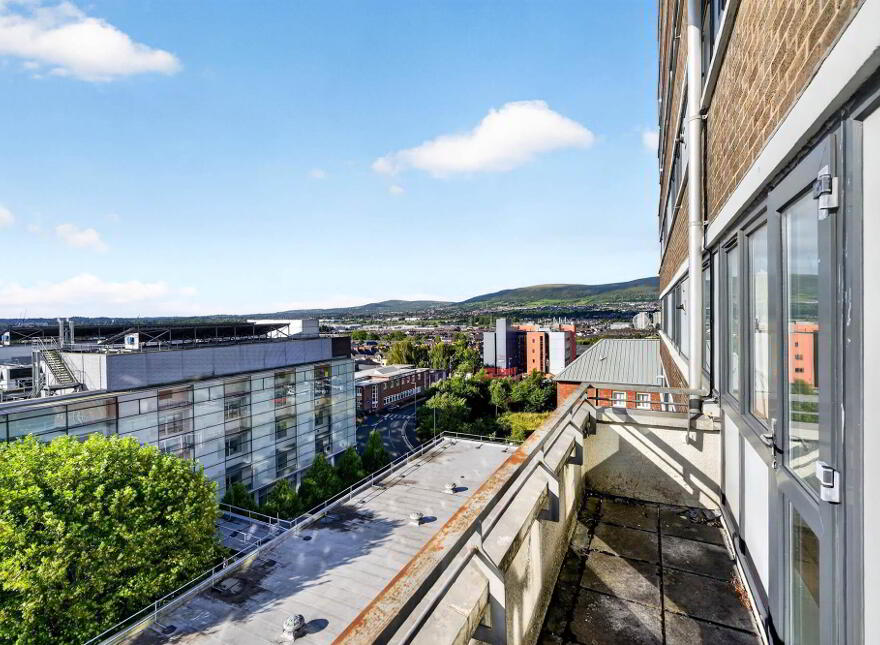 Apt 805, Bradbury Court, Lisburn Road, Belfast, BT9 7JL