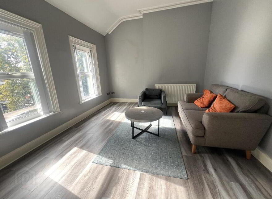 Apt 5, 29 Wellington Park, Belfast, BT9 6DL