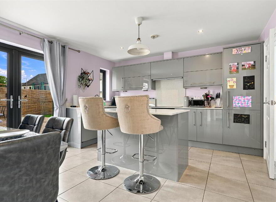 12 Oakwood, Antrim, BT41 2FE