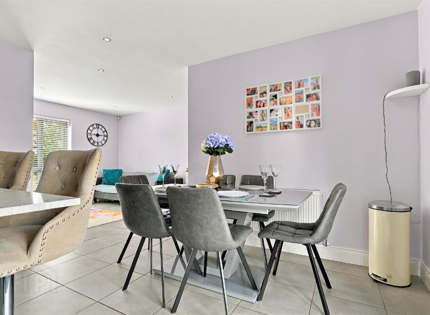 12 Oakwood, Antrim, BT41 2FE