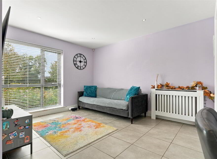 12 Oakwood, Antrim, BT41 2FE