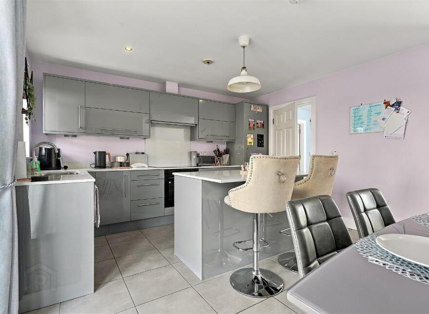12 Oakwood, Antrim, BT41 2FE