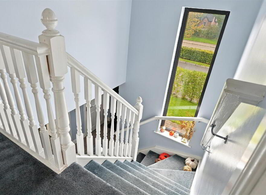 12 Oakwood, Antrim, BT41 2FE