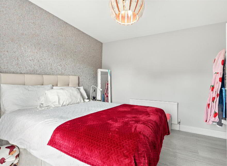 12 Oakwood, Antrim, BT41 2FE
