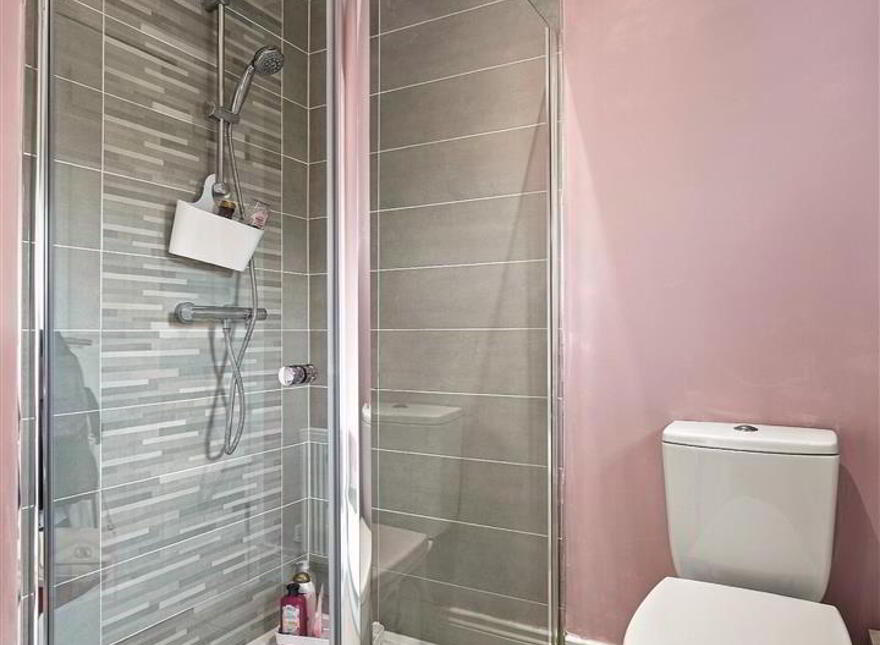 12 Oakwood, Antrim, BT41 2FE