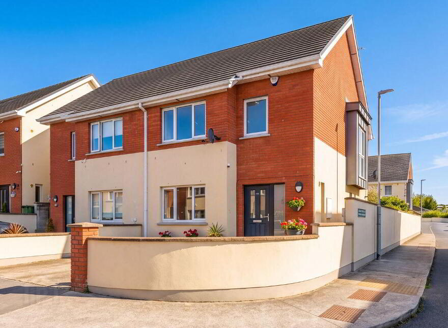 33 Hampton Garden Avenue, Balbriggan, K32KD39 photo