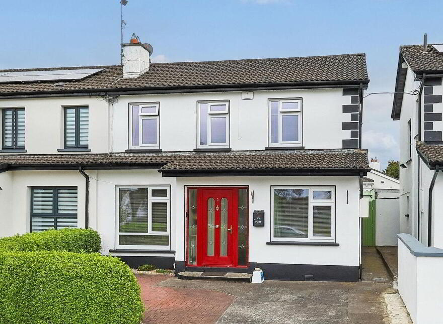 2 The Garth, Kingswood, Kingswood, D24Y62X photo