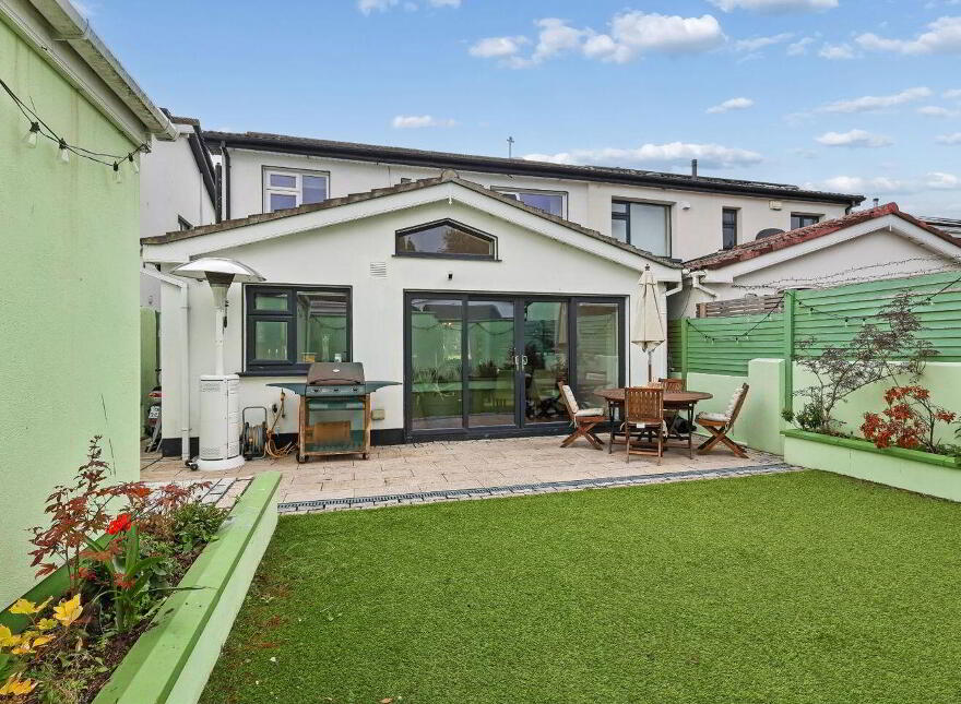 2 The Garth, Kingswood, Kingswood, D24Y62X