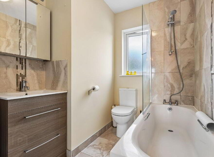 2 The Garth, Kingswood, Kingswood, D24Y62X