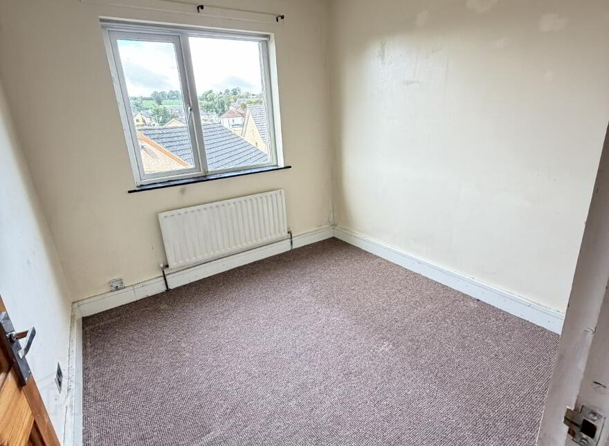 25 Charlemont Square West, Bessbrook, Newry, BT35 7AF