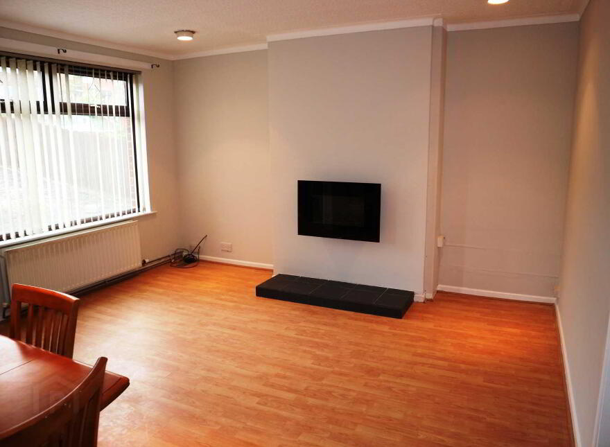 11 West Circular Road, Ballygomartin, Belfast, BT13 3QA
