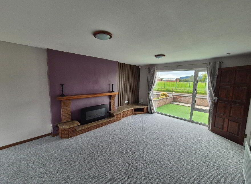 3 Glenview, North Road, Carrickfergus, BT38 7RP