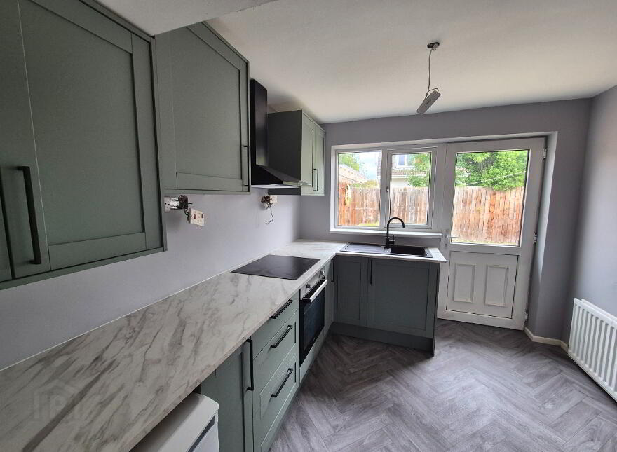 3 Glenview, North Road, Carrickfergus, BT38 7RP