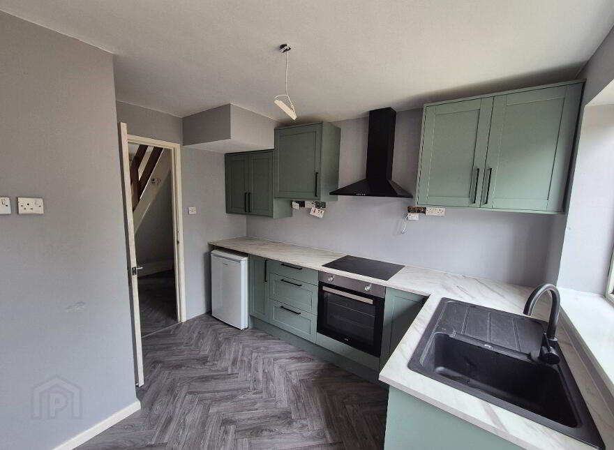 3 Glenview, North Road, Carrickfergus, BT38 7RP