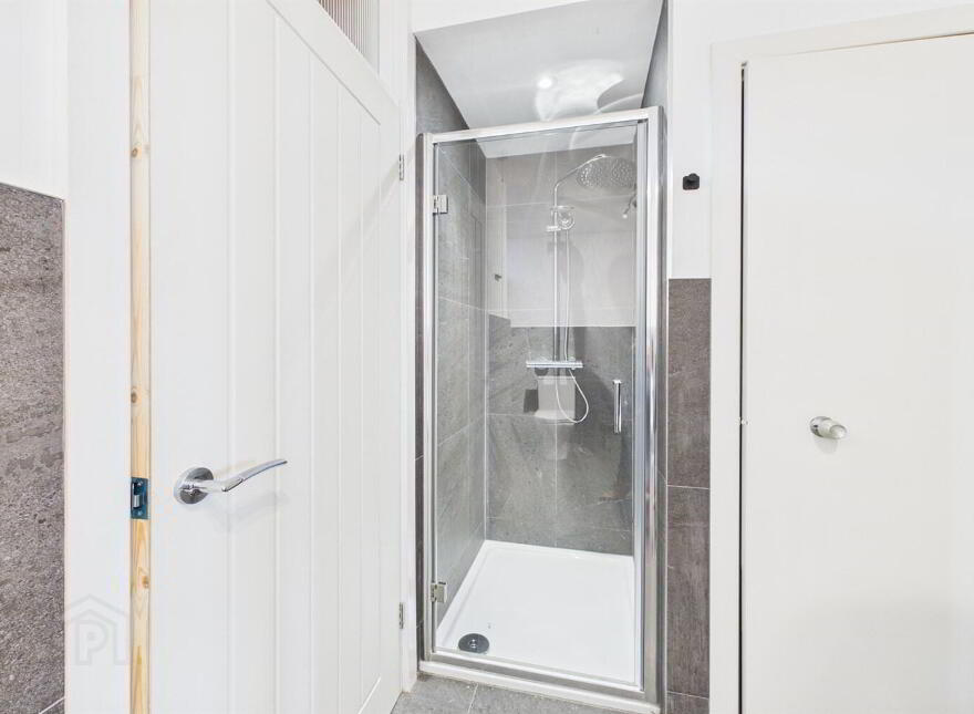 Apt 1 Pier House, 1 Seafront Road, Holywood, BT18 0BB