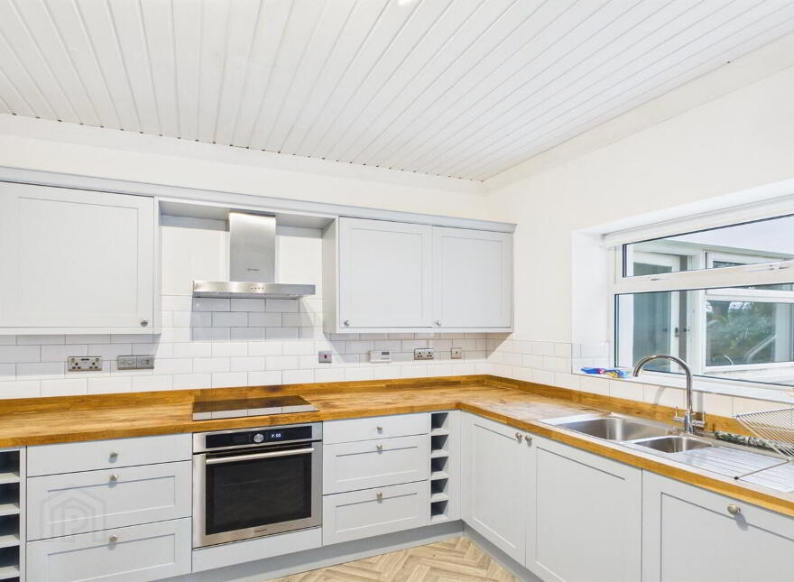 Apt 1 Pier House, 1 Seafront Road, Holywood, BT18 0BB