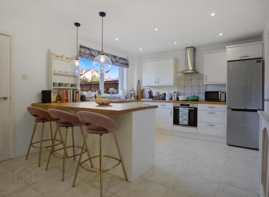 4 Kinnegar Court, Holywood, BT18 9SP