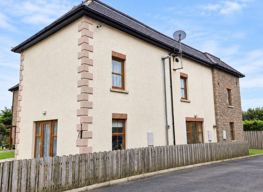 2 The Demesne Cottages, Carryduff, Belfast, BT8 8HR