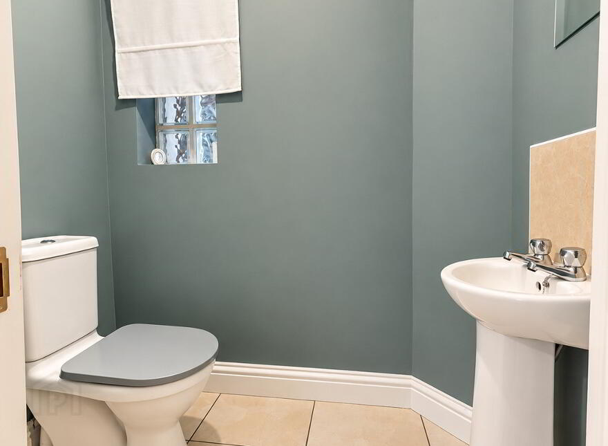 2 The Demesne Cottages, Carryduff, Belfast, BT8 8HR