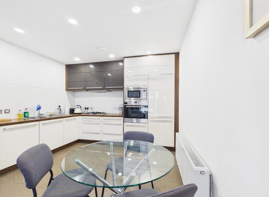Apartment 10.20 The Arc 2J Queens Road, Belfast, BT3 9FP