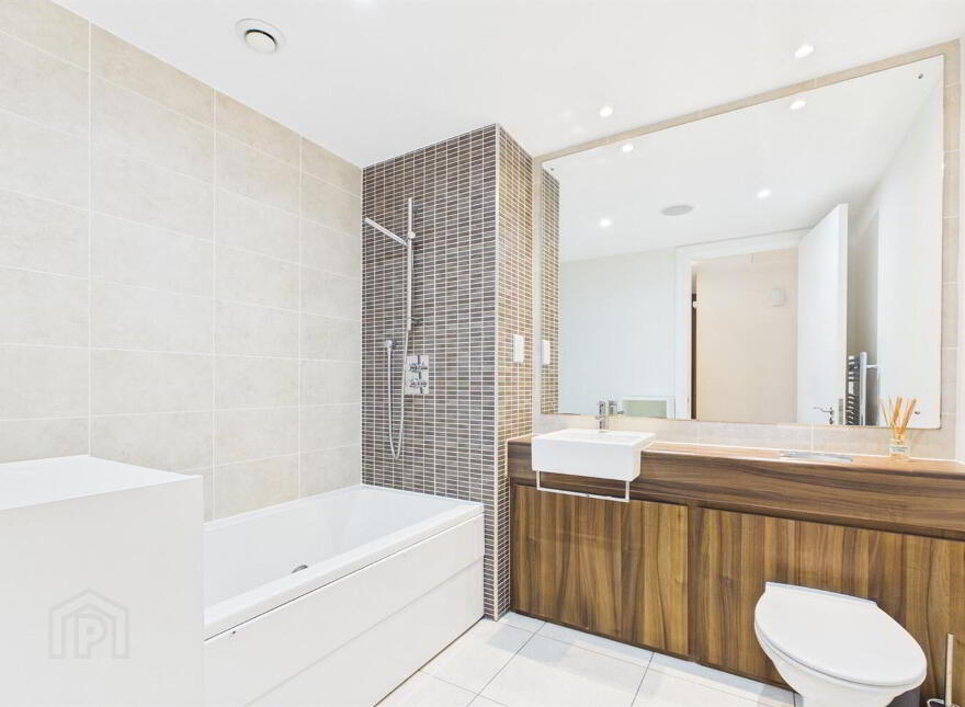 Apartment 10.20 The Arc 2J Queens Road, Belfast, BT3 9FP
