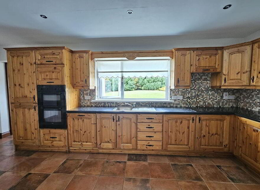 Ballyoran, Ballyboy, R42R120