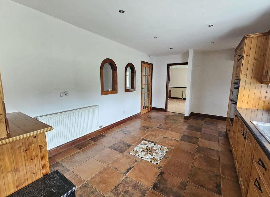 Ballyoran, Ballyboy, R42R120