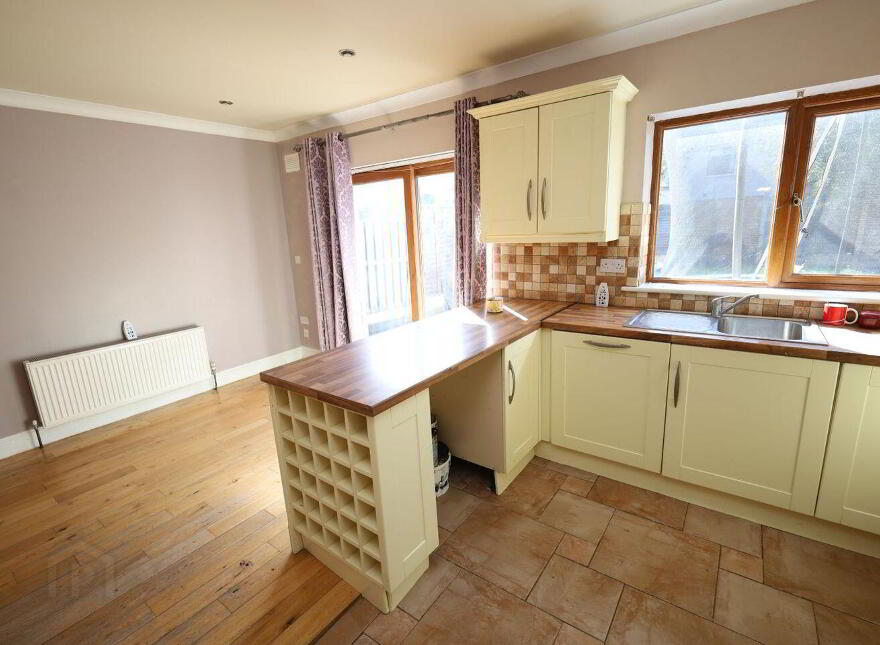 75 Ravensdale, Herons Wood, Carrigaline, P43WN80