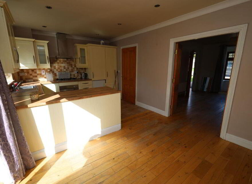 75 Ravensdale, Herons Wood, Carrigaline, P43WN80