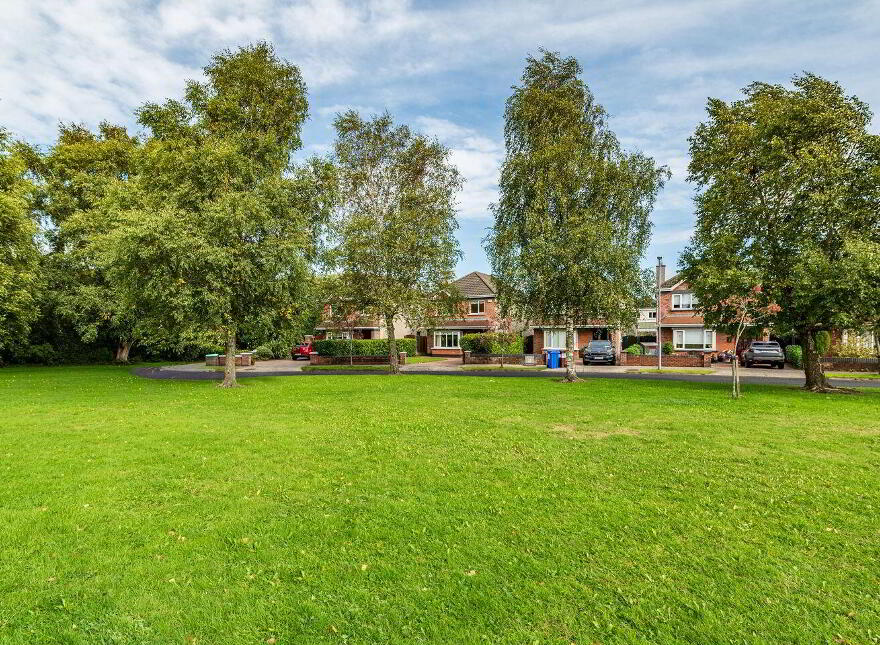 5 College Farm View, Newbridge, W12W673