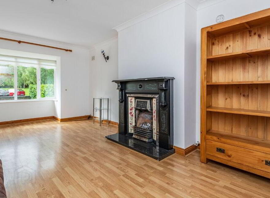 5 College Farm View, Newbridge, W12W673